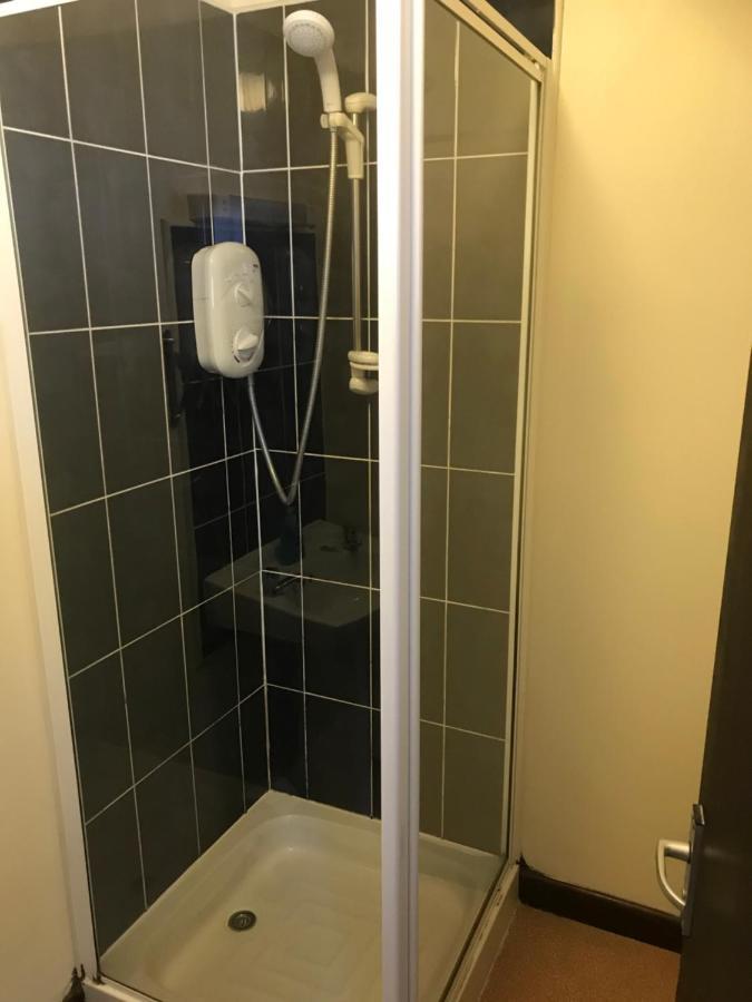 Dolphin Hotel Public House Уеймут Екстериор снимка