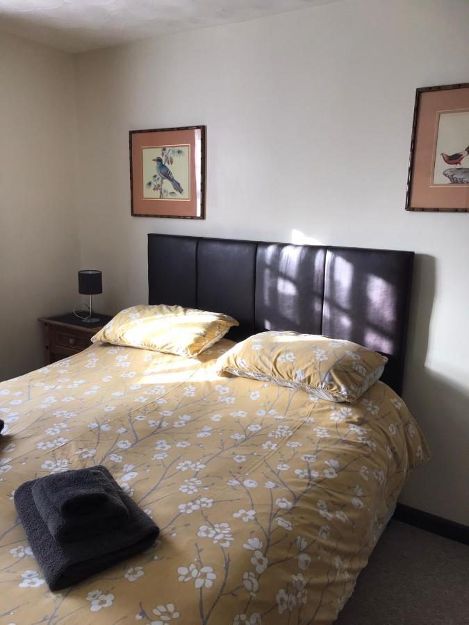 Dolphin Hotel Public House Уеймут Екстериор снимка