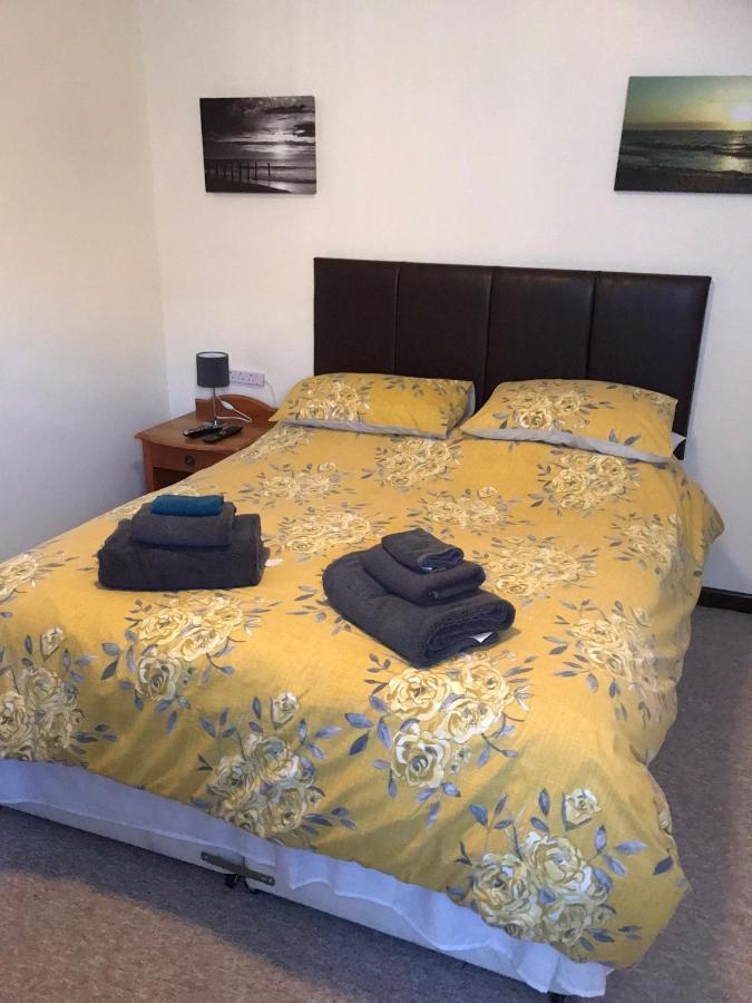 Dolphin Hotel Public House Уеймут Екстериор снимка